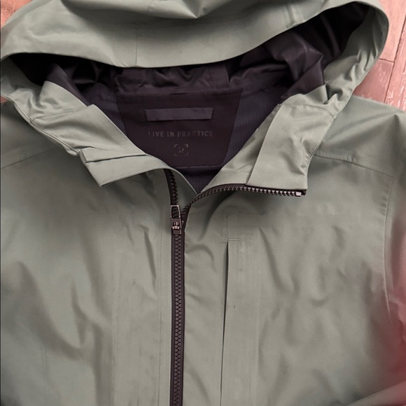 lululemon athletica Men's Sage Raincoat or Wind Jacket - Picture 2 of 15